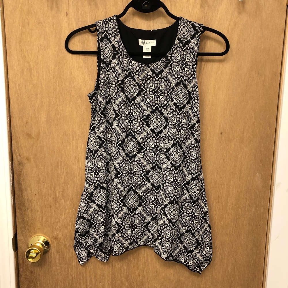 Style & Co. Black and White Sleeveless Top
